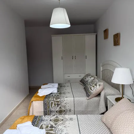 Atico En La Nina, A 50m. Playa Jardin. 아파트 *